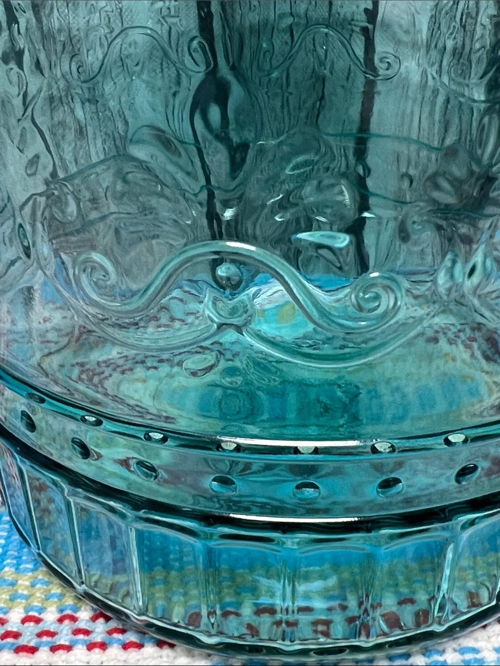 The Pioneer Woman “Cassie” glass Embossed Teal canister, large-80oz 6.25”X8”